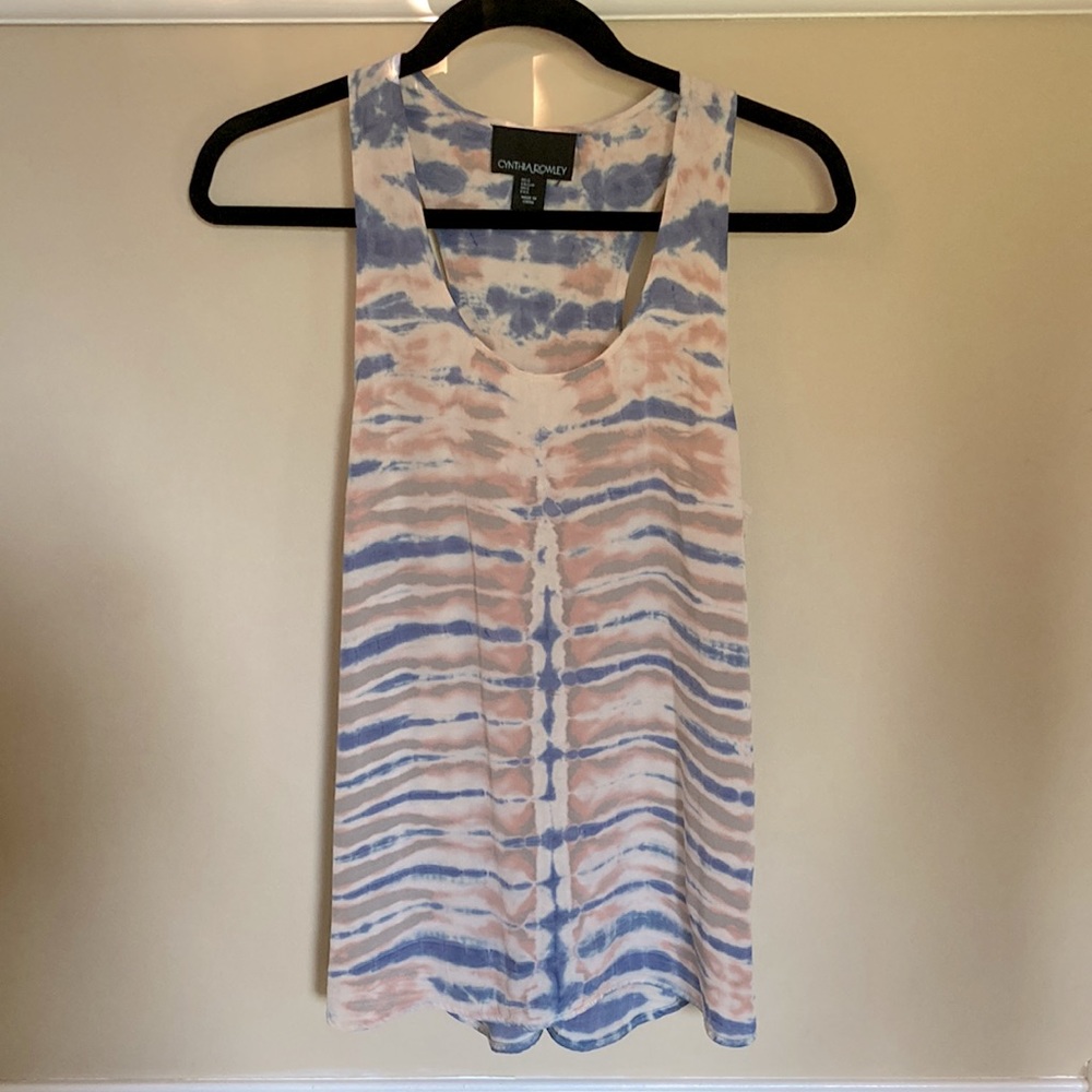 EUC 💯 silk tunic. Tie dyed with racer back. Size small.